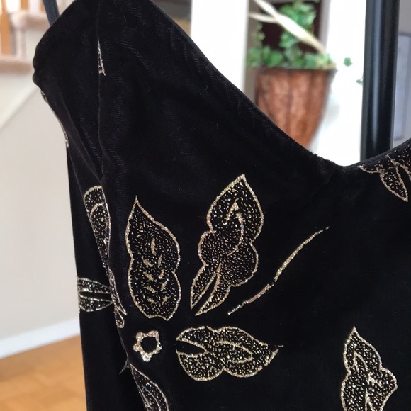 WOMANS BOUTIQUE DRESS. VERY ELEGANT SIZE MEDIUM. - Picture 6 of 8